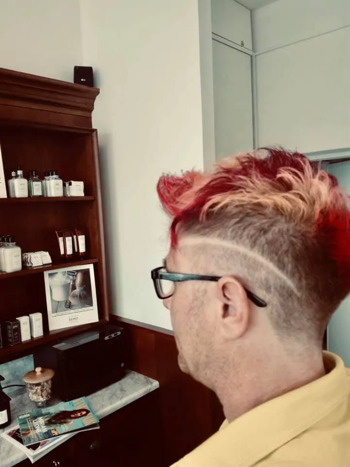 Taglio con design laterale